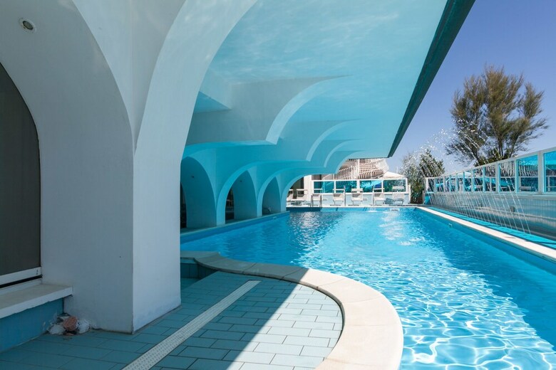 Hotel Mayflower Beach