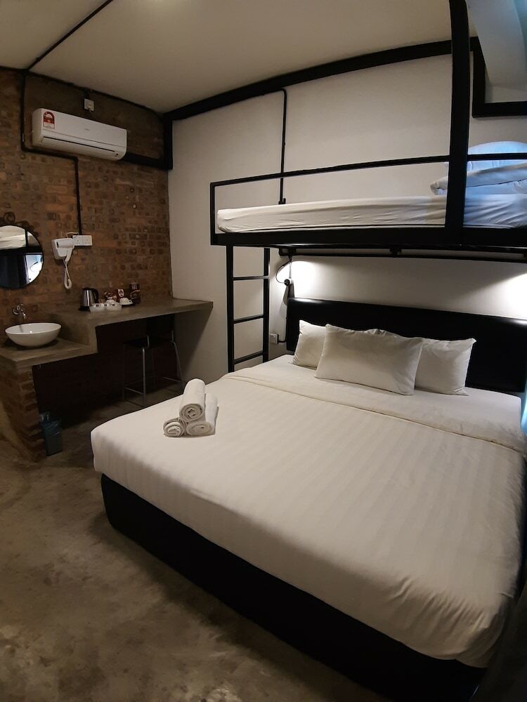Suite 18 Boutique Hotel