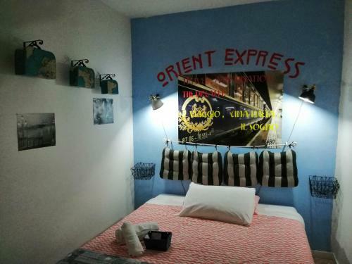 Hostal La Luna Blu In Old Town