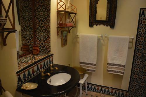 Hostal Aux 3 Portes