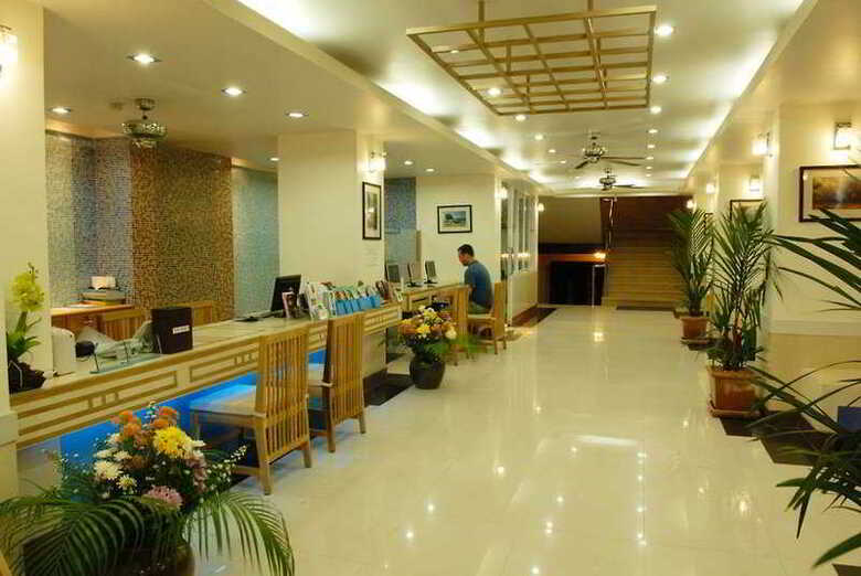 Hotel First Residence