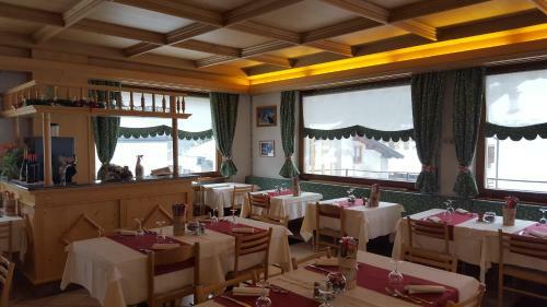 Hotel Albergo Alpino