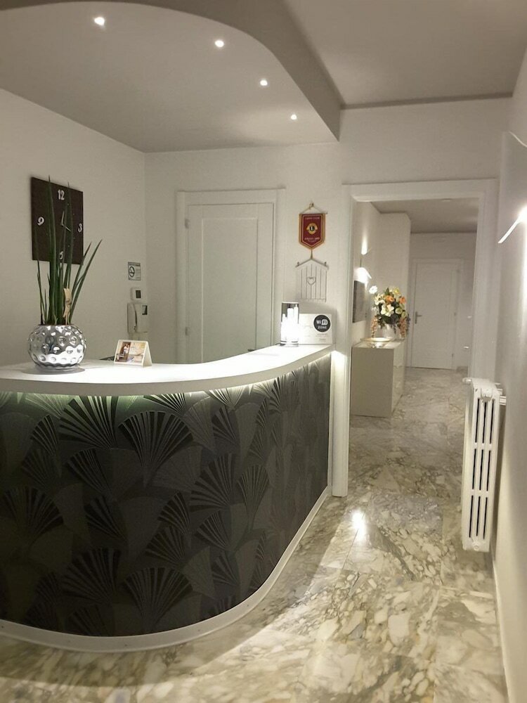 B&B Abatjour