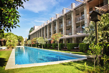 Hotel Gloria Serenity