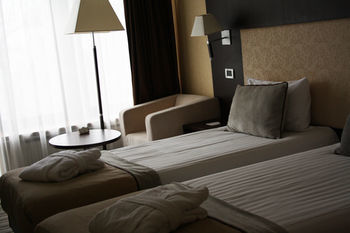 Dnister Premier Hotel