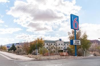 Hotel Motel 6