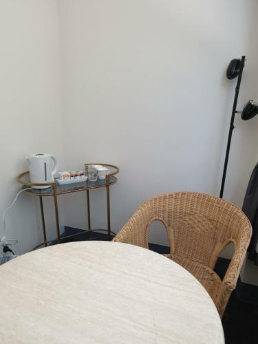 Albergue Archies Bunker Affordable Accommodation