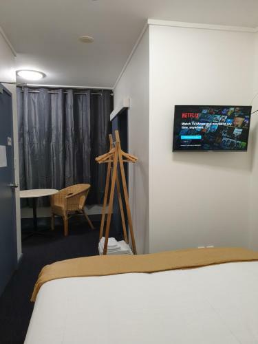 Albergue Archies Bunker Affordable Accommodation