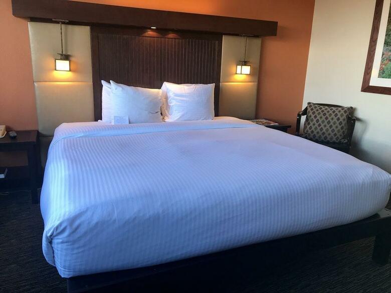 Hotel Millennium Harvest House Boulder