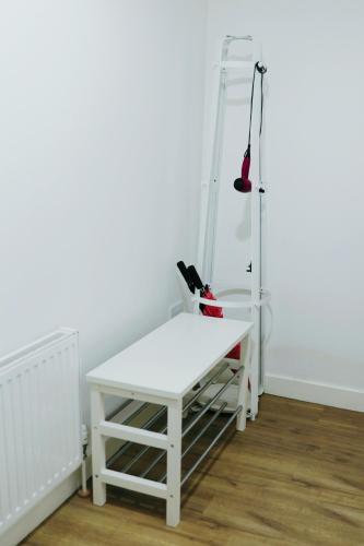 Apartment On Drybrough Crescent 3/6
