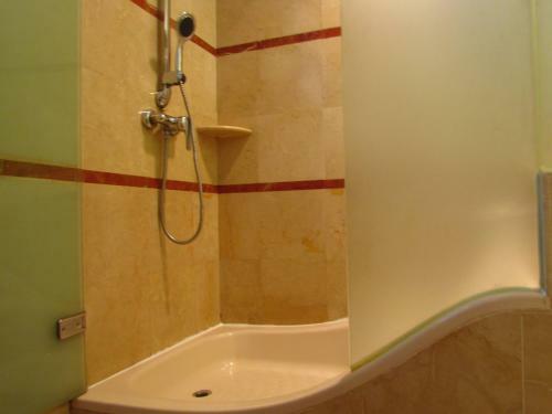 Alocassia Serviced Apartments