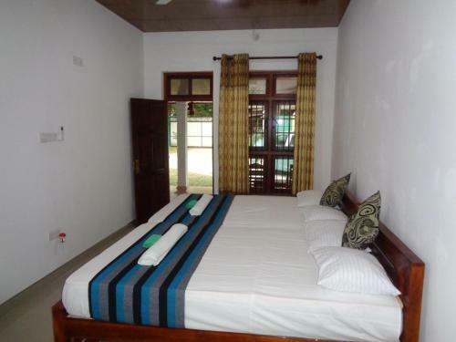 Hostal Thenuja Guest