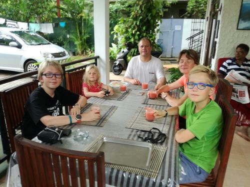 Hostal Birdhouse Unawatuna