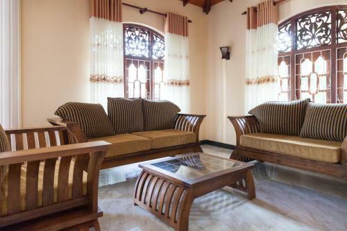 Hostal Sri Lagoon Villa