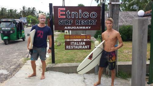Hotel Etnico Surf Resort