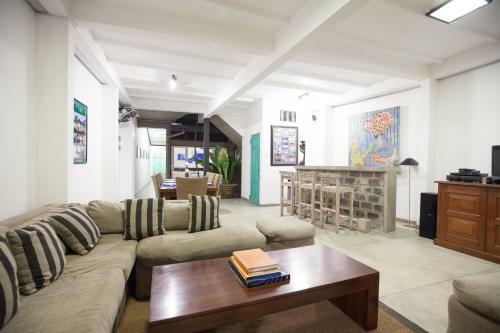 Hikks Villa