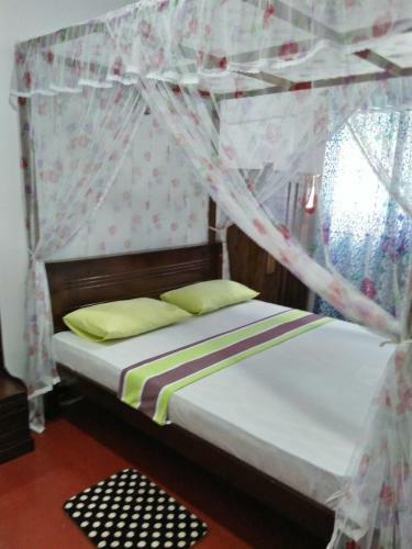 Hostal Inuja Guest