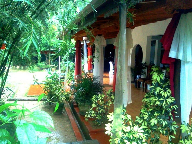 Hostal Sinharaja Green View