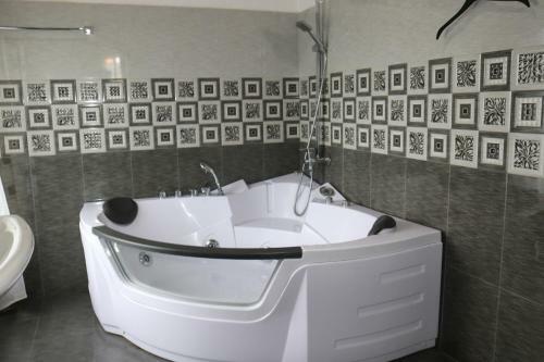 Hotel Ella's Edge Resort