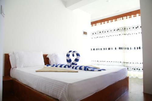 Hotel Wave Beach Resort Unawatuna
