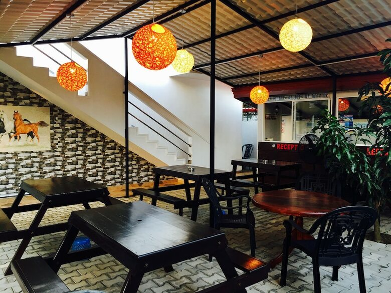 Hostal Iresort