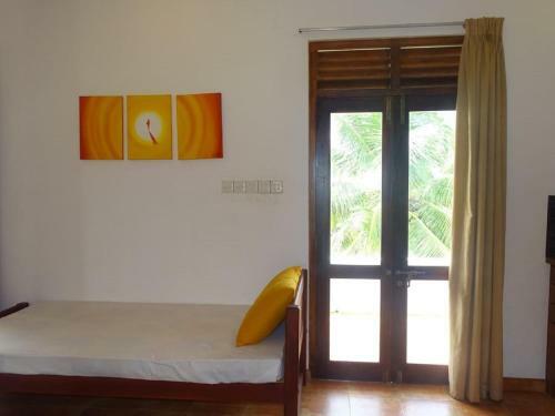 Hostal Jasmine Garden Beach Guest House