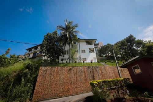 Shalom Residence