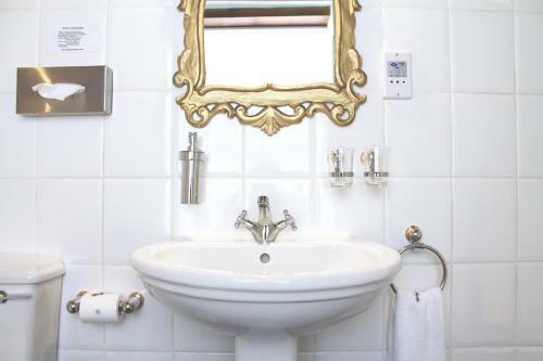 Hostal Rothman Manor