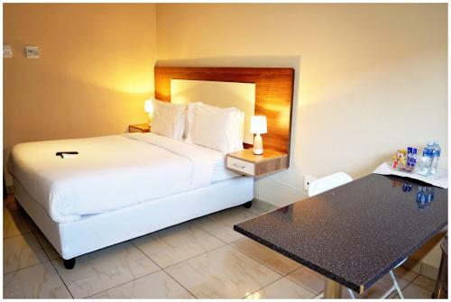 Hotel Eagle Nest Luxury Accommodation