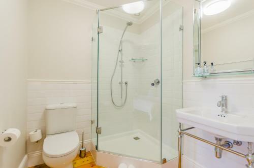 Hostal Bonne Esperance Guest House
