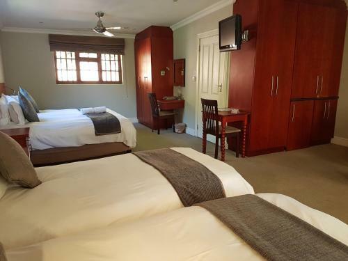 Hostal Sir Roys Guest House