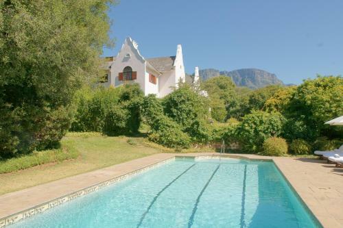 Hostal Greenways Manor Guesthouse