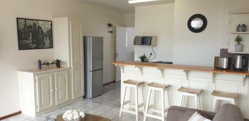 Silver Lining Beach Apartment