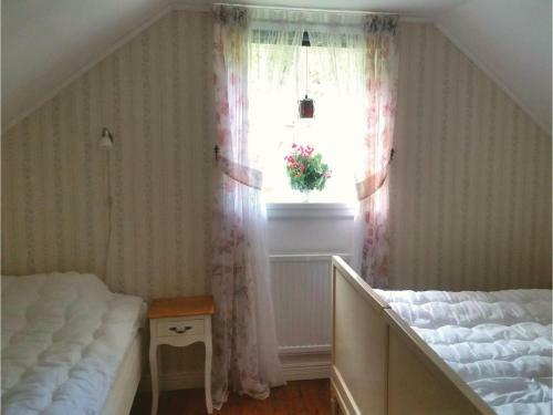 Two-bedroom Holiday Home In Bjornlunda