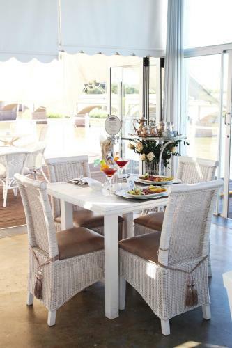 Hostal @belurana River Manor