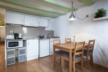 Inside-bcn Vidreria Apartments