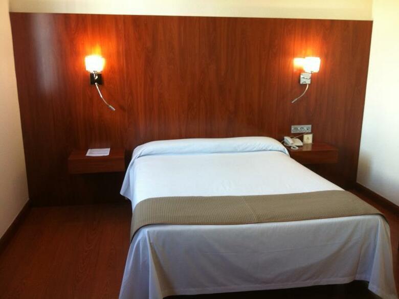 Hotel Familia Conde