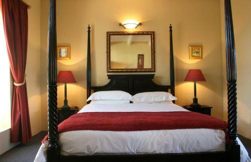 Hostal Auberge La Dauphine Guest House