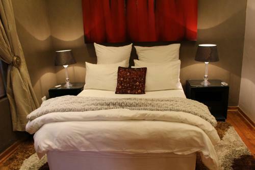 Hostal Saffron Guest House
