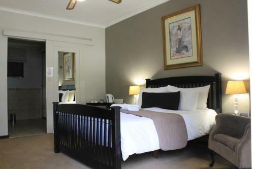 Hostal Fin And Feather Guesthouse