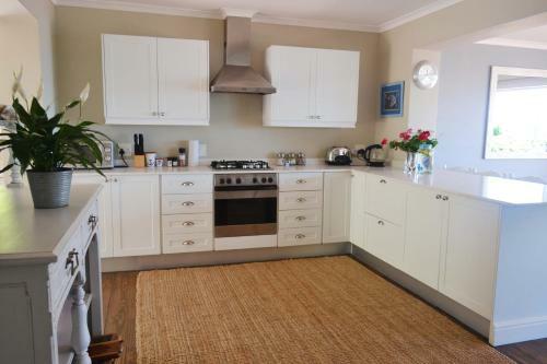 Villa Seabreeze Luxury Two Bedroom Self Catering Penthouse