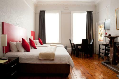 Hostal Ashanti Gardens Guesthouse