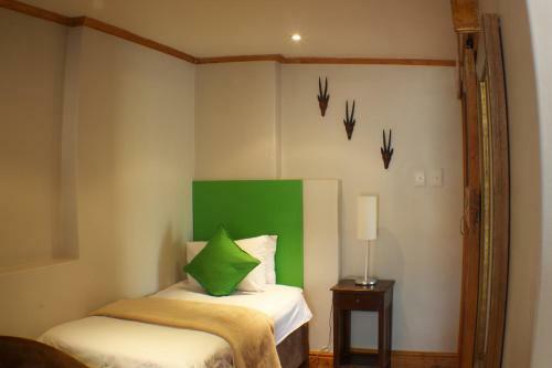 Hostal Ashanti Gardens Guesthouse