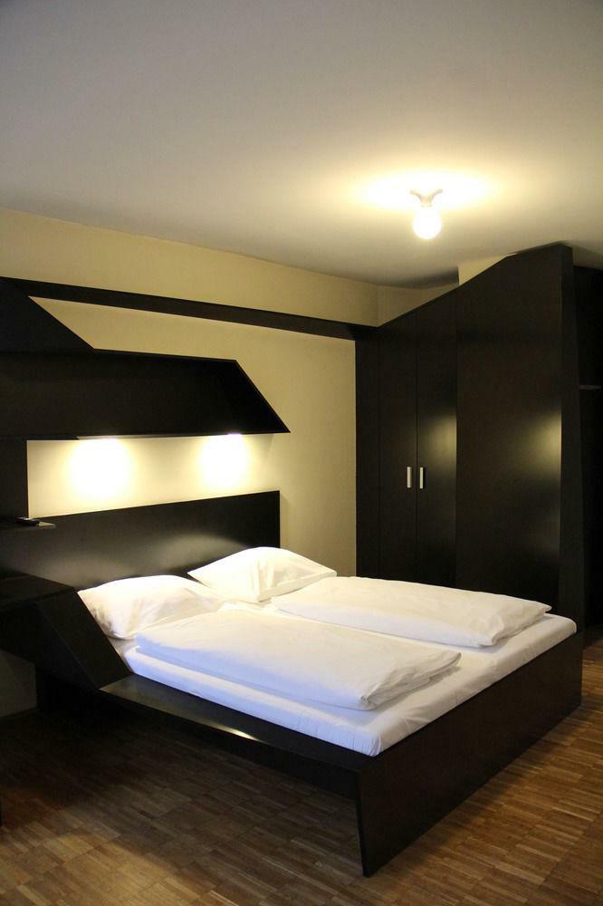 Snooze Hotel