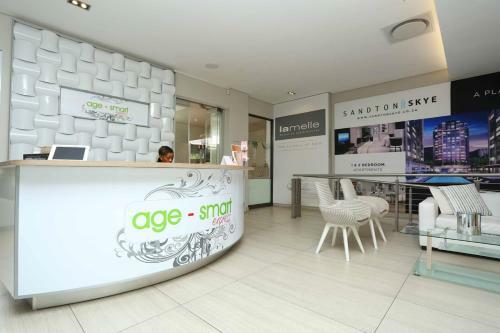 Apartamento Sandton Skye Unit 702