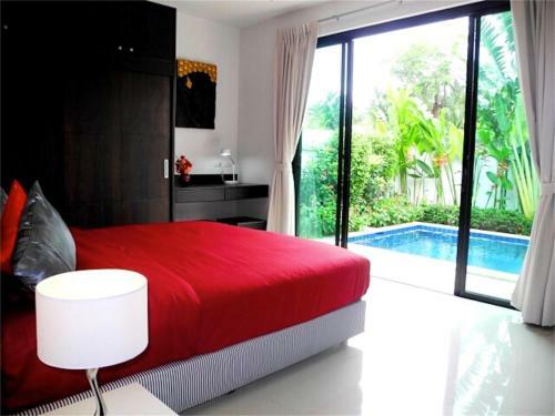 Intira Villa Rawai 2 Bedrooms Villa