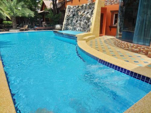 Khunsri Resort Art Boutique Hotel