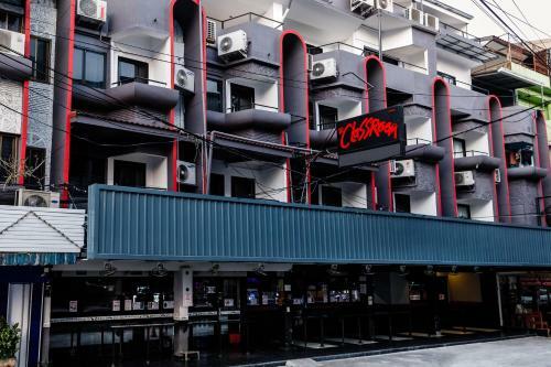 Hostal The Classroom Hotel