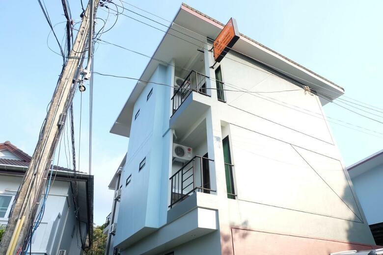 3b Apartment