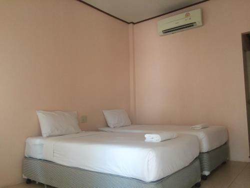 Hostal Phuphat Resort